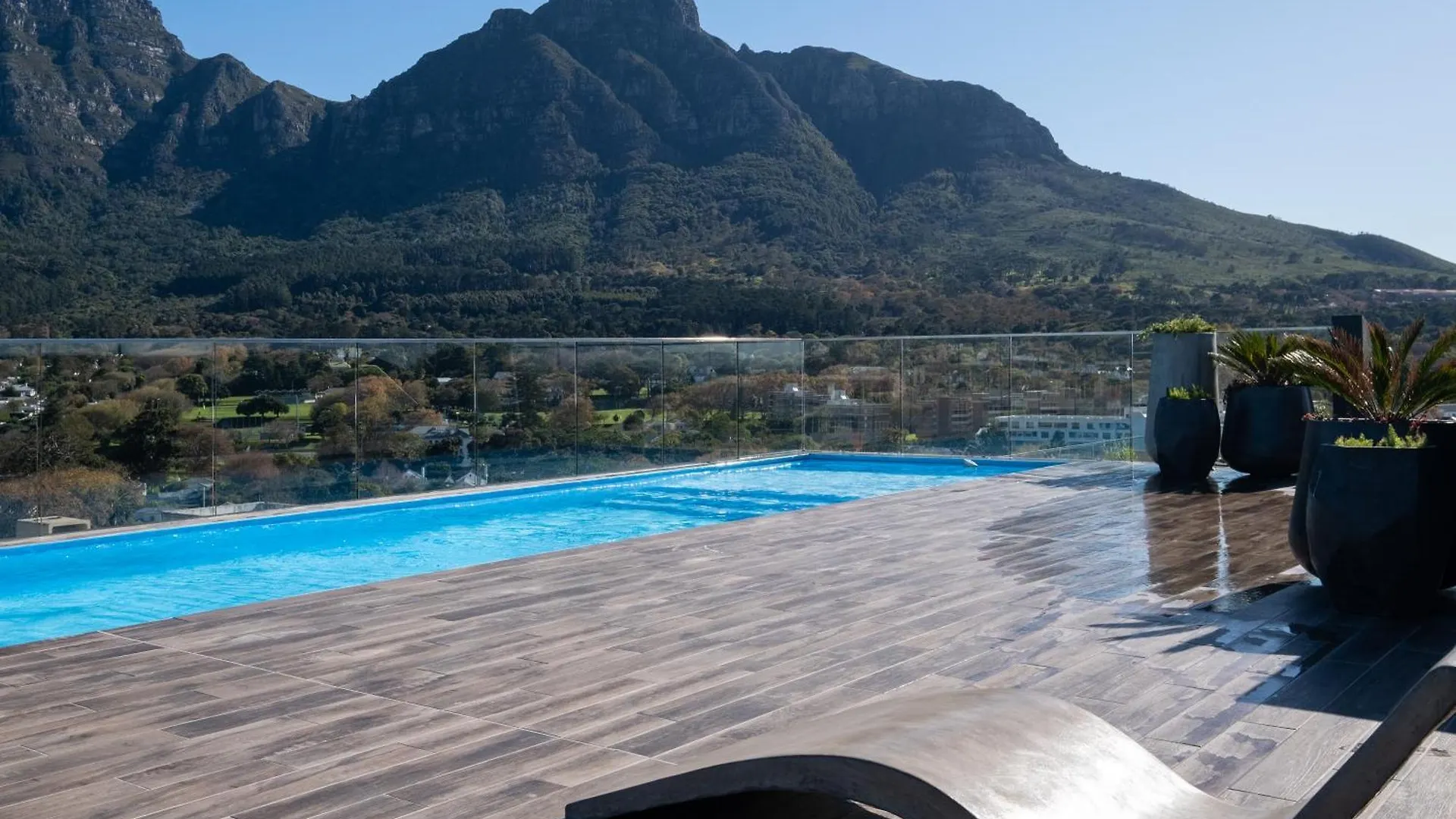 Newlands Peak Luxury Suite Cape Town